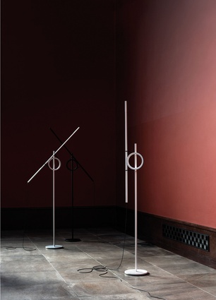 Tangent floor lamp prototype
by Thomas Jenkins and Sverre Uhnger.