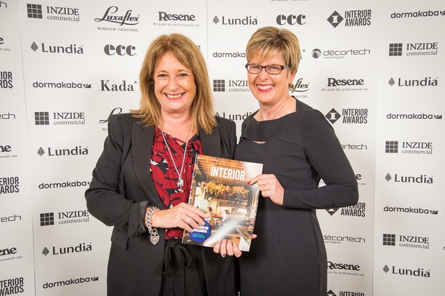 Sandy Wallace and Kim Jarman (Interior Awards sponsor Luxaflex).